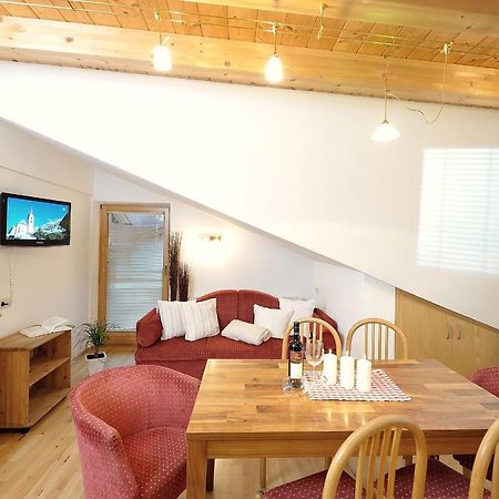 Appartement Chesa Monte Ишгъл Екстериор снимка